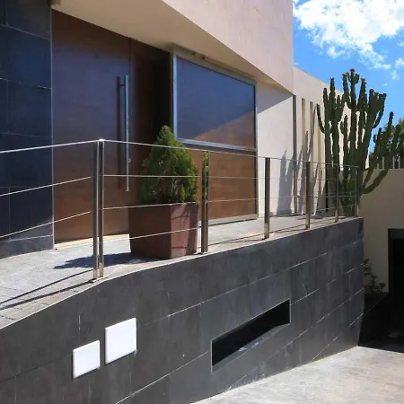 Casa Orazio Nyaraló *